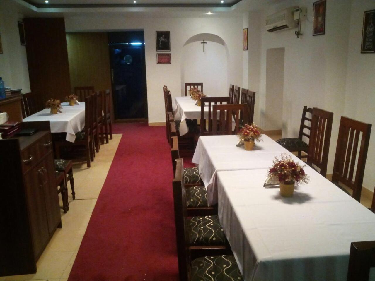 Creek Hotel - Panaji Zewnętrze zdjęcie